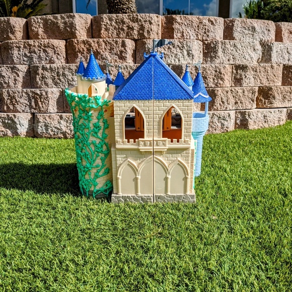 Disney Store Animators Collection Deluxe Cinderella Castle ONLY Play Set-NO figs - Picture 7 of 11